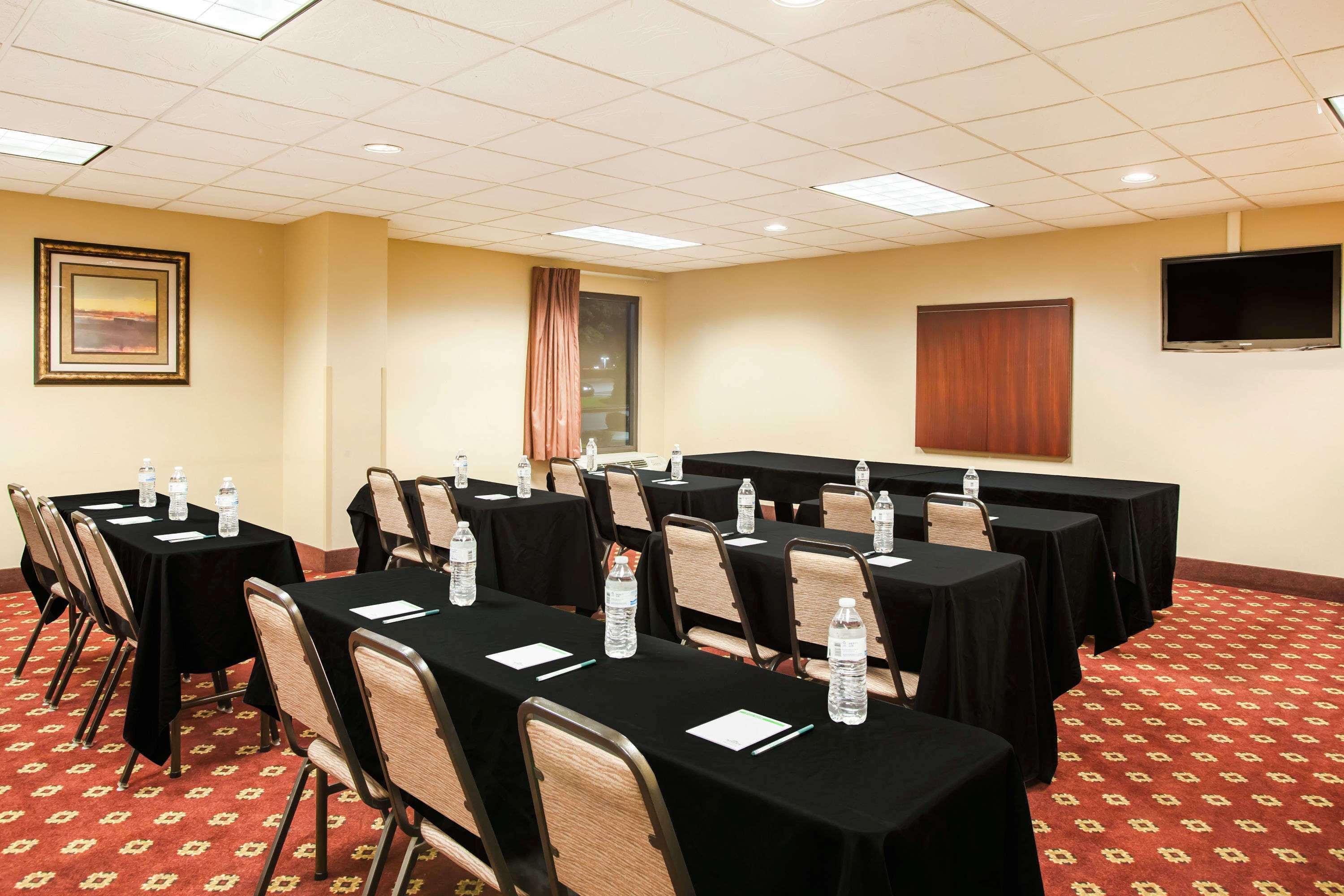 Hotel Wingate By Wyndham North Little Rock Extérieur photo